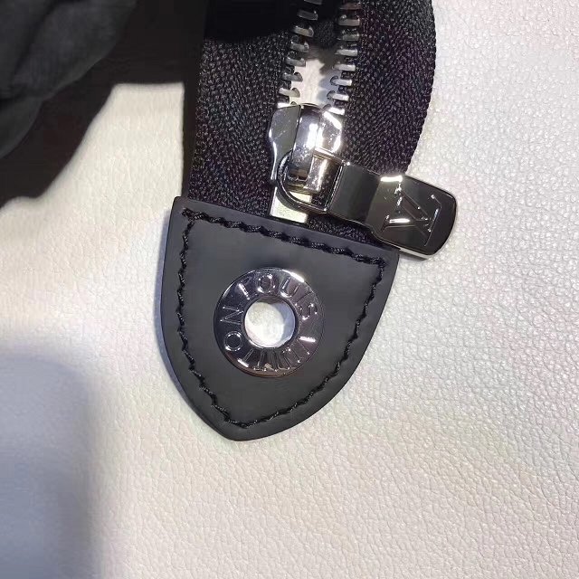 Louis Vuitton epi leather toiletry pouch 26 M67736 black 
