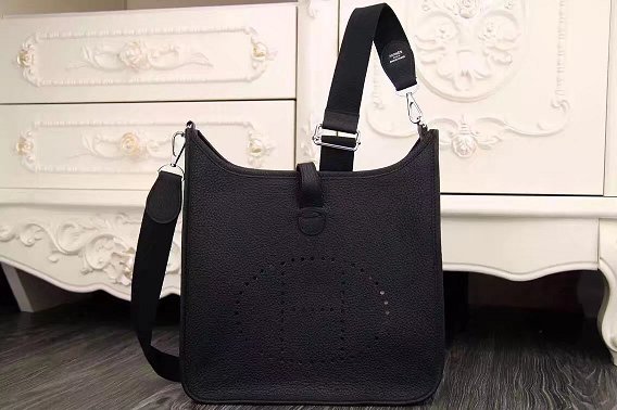 Hermes original togo leather evelyne pm shoulder bag E28 black
