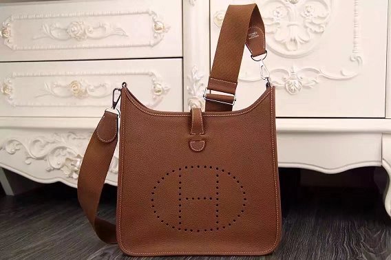 Hermes original togo leather evelyne pm shoulder bag E28 brown