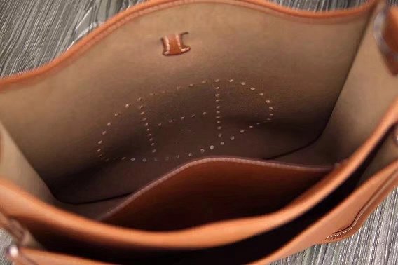 Hermes original togo leather evelyne pm shoulder bag E28 brown