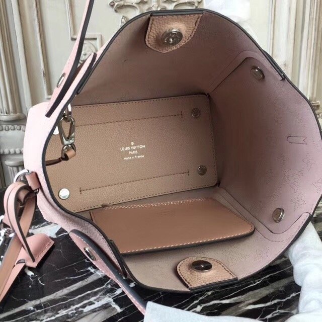 2018 louis vuitton original mahina leather hina pm M54353 pink
