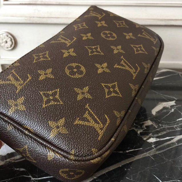 Louis vuitton original monogram pochette accessoires M40712