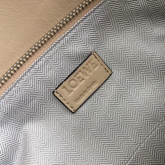 Loewe original calfskin puzzle bag 20155 beige
