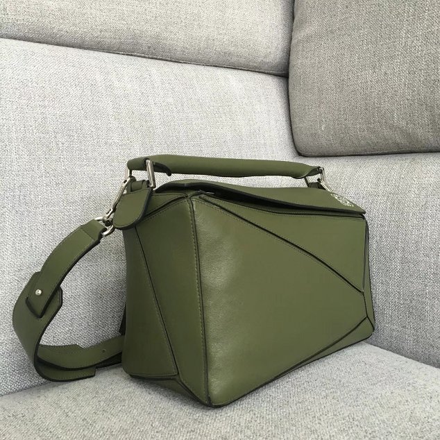 Loewe original calfskin puzzle bag 20155 olive