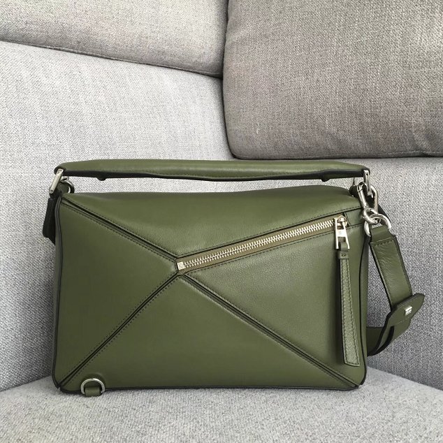 Loewe original calfskin puzzle bag 20155 olive