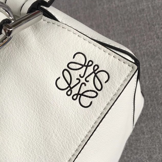 Loewe original calfskin medium puzzle bag A510P49  white