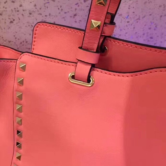 Valentino original smooth calfskin rockstud large tote bag 0970 pink