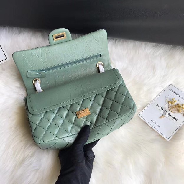 CC original aged calfskin 2.55 flap handbag A37586 green