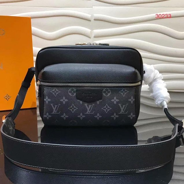 Louis vuitton original monogram outdoor messenger bag M30239 black