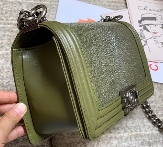 CC original genuine stingray skin boy bag A67086 olive