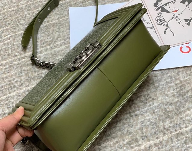 CC original genuine stingray skin boy bag A67086 olive