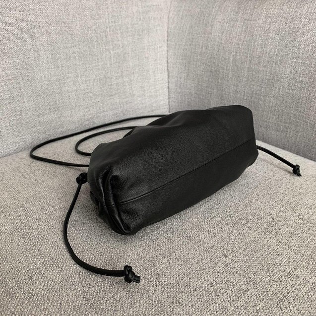 2019 BV original calfskin small 20 pouch 585852 black