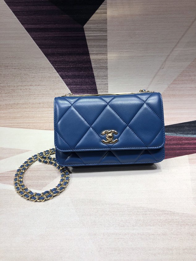 CC original lambskin wallet on chain A80982 blue