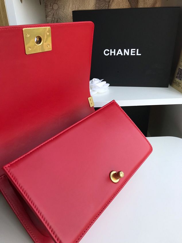 CC original lambskin medium boy handbag A67086-6 red