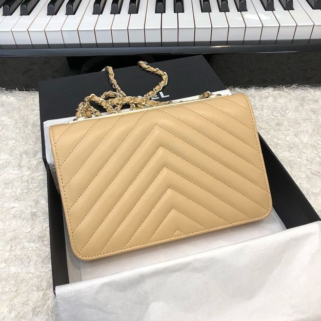 CC original lambskin wallet on chain 80982 apricot