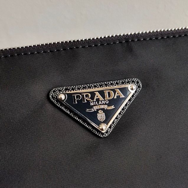 Prada nylon re-edition 2000 shoulder bag 1BH046 black