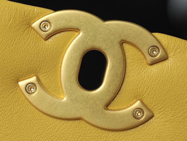 2020 CC original lambskin 19 flap bag AS1160 yellow