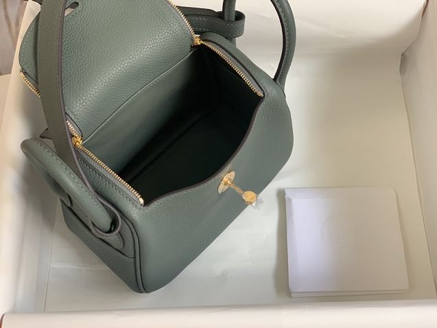 Hermes original togo leather mini lindy 19 bag H019 vert amande