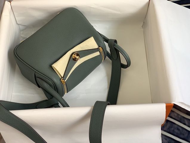 Hermes original togo leather mini lindy 19 bag H019 vert amande