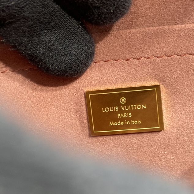 2021 louis vuitton original vernis leather spring street bag M90568 pink
