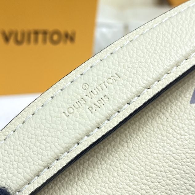 Louis vuitton original calfskin pochette metis M45384 white&silver