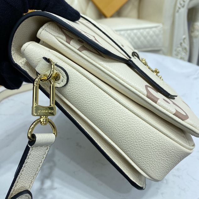 Louis vuitton original calfskin pochette metis M45596 white