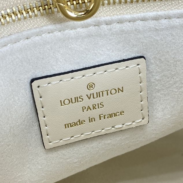 Louis vuitton original embossed calfskin onthego pm M45658 white