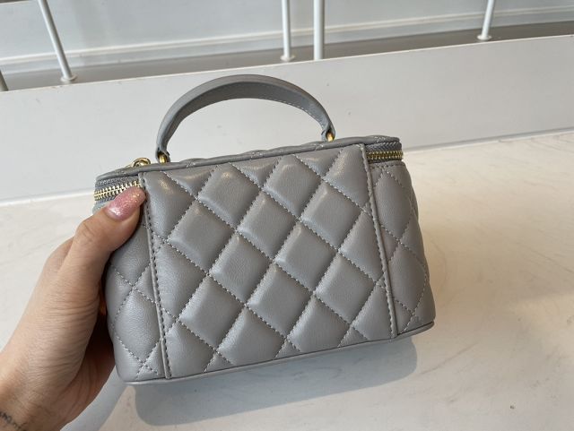 CC original lambskin vanity with chain AP2291 grey