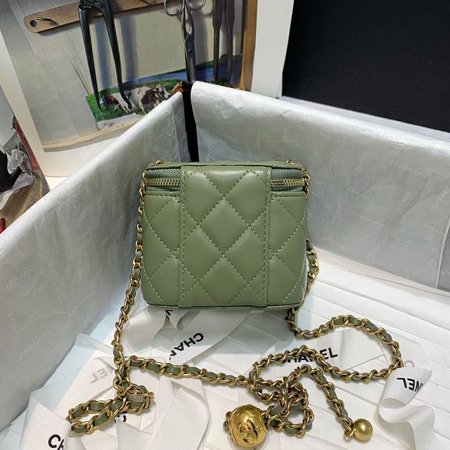 CC original lambskin small vanity with chain AP1447 green