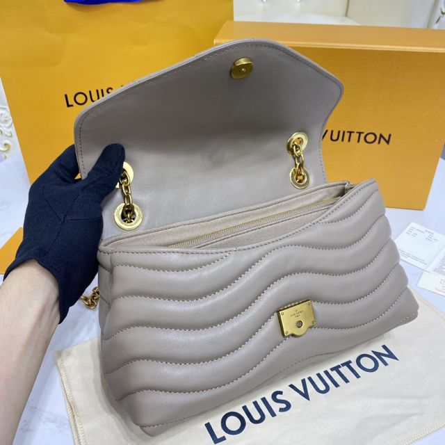 2021 Louis vuitton original calfskin new wave chain bag M58550 taupe