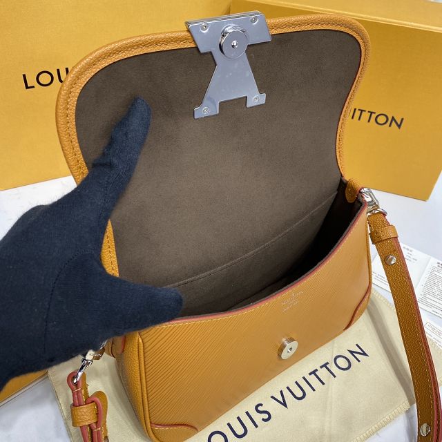 2022 Louis vuitton original epi leather buci crossbody M59459 caramel