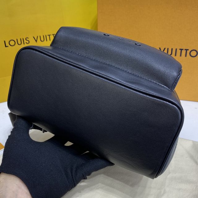 Louis vuitton original calfskin racer slingbag M46107 black