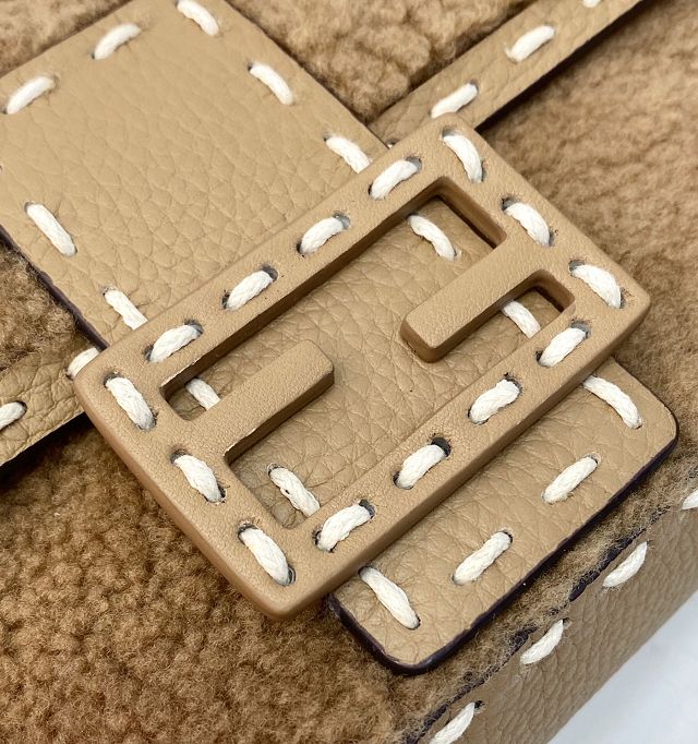 Fendi sheepfur medium baguette bag 8BR794 beige