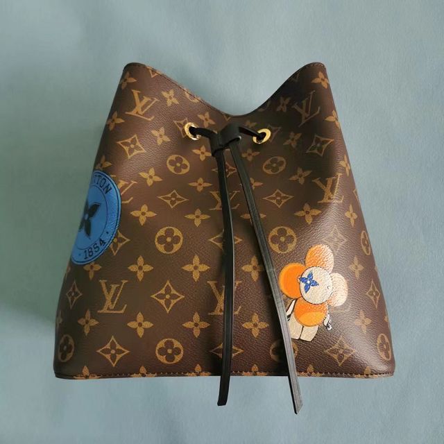 Louis vuitton canvas personalised hand painted M0001