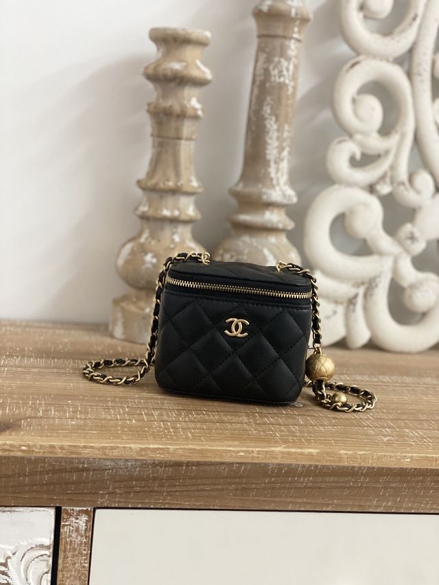 CC original lambskin small vanity with chain AP1447 black