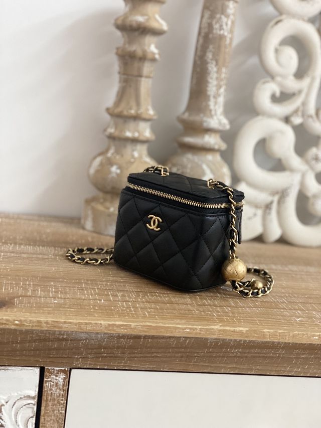 CC original lambskin small vanity with chain AP1447 black