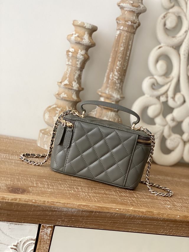 CC original lambskin vanity with chain AP2199 grey