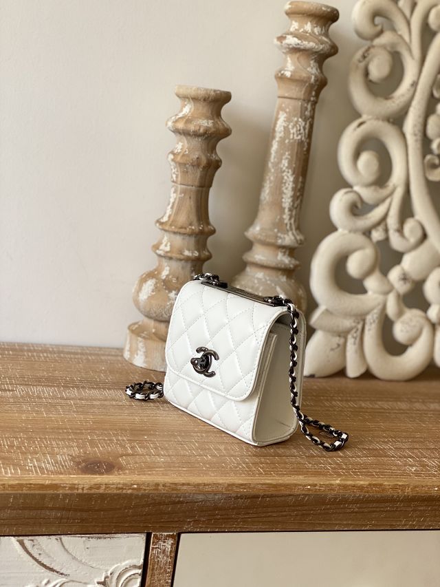 CC original lambskin mini wallet on chain A82769 white&black