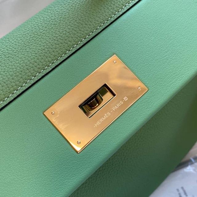 Hermes original togo leather small kelly 2424 bag HH03698 vert criquet