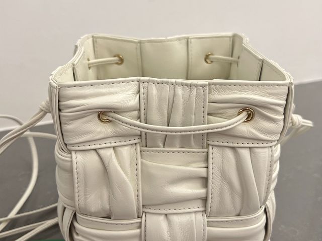 BV original lambskin small cassette bucket bag 717187 white