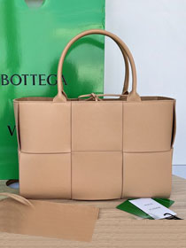 BV original grained calfskin medium arco tote bag 609175 almond