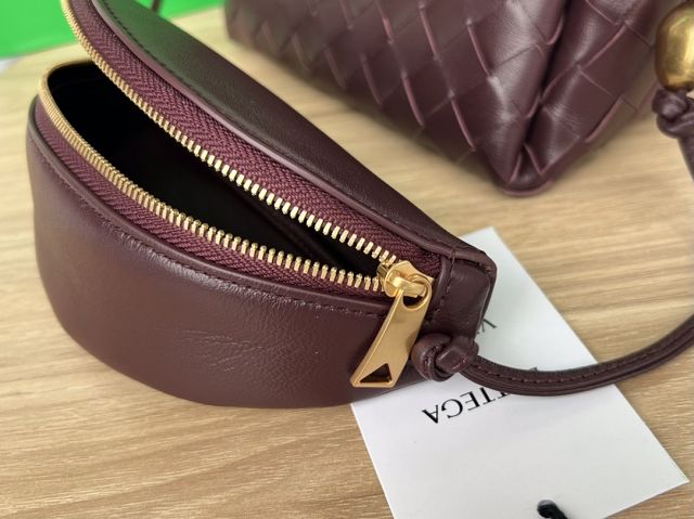 BV original lambskin pouch on strap 717429 barolo