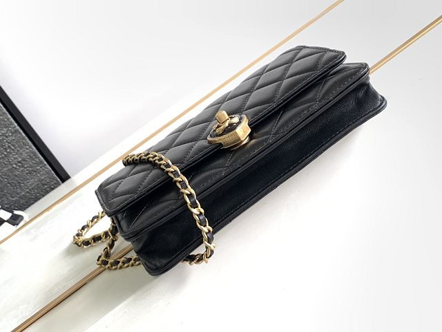 CC original lambskin wallet on chain AP3285 black