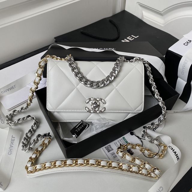 CC original lambskin 19 wallet on chain AP3267 white