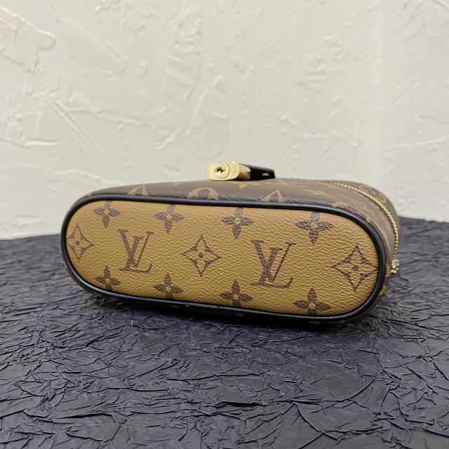 Louis vuitton original monogram canvas vanity chain pouch M47125