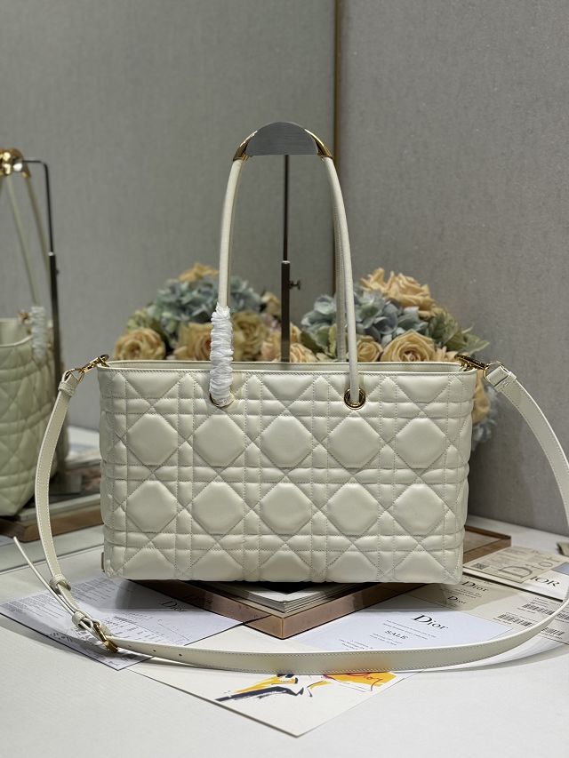 Dior original lambskin medium toujours tote bag M1166 white