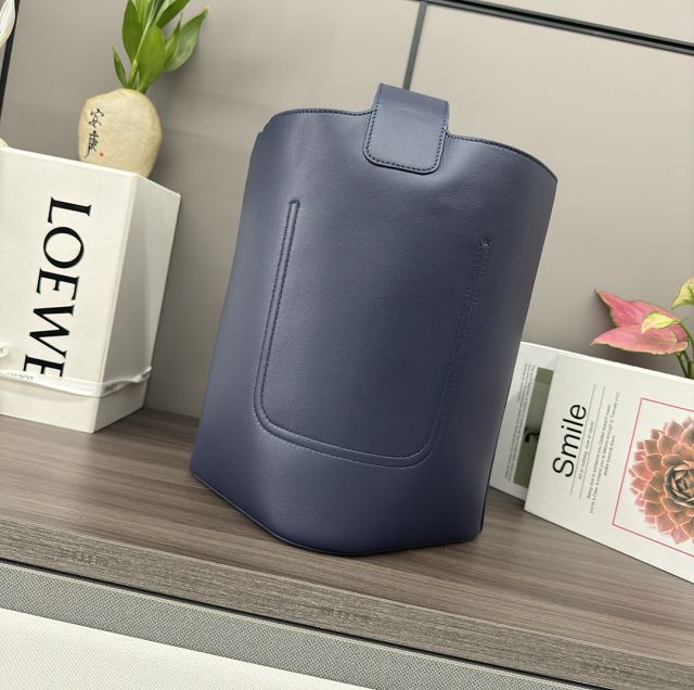 Loewe original calfskin medium pebble bucket BBMX02 navy blue
