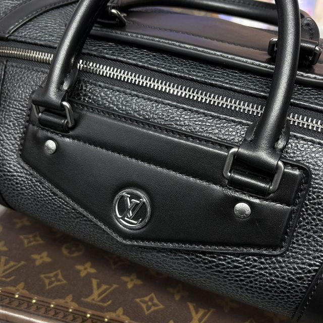 Louis vuitton original calfskin LV biker MM M14700 black