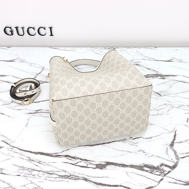 GG original canvas emblem medium bucket bag 815103 white