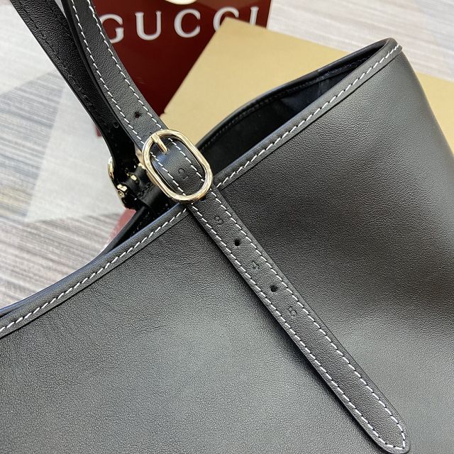GG original calfskin emblem medium tote bag 815213 black